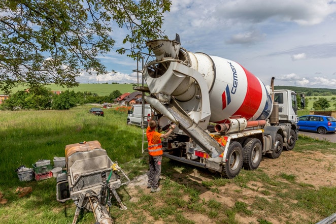 beton dovezený z betonárny